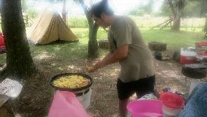 iniciarse al campamento, base, acampada, camping, acampar, camper, refugio, dormi, donde dormir,  caba&ntilde;a, hospedaje, donde hospedarse, hotel barato, ambiente, sala de maquinas, exclusivo, exclusividad, camping de lujo, glamping argentina, relax, relajarse, relajacion, siesta, tranquilidad, sosiego, estancia, pasto, aire, acondicionado, desayuno, mate en la cama, pileta, sombrilla, colchoneta inflable, fin de semana, week end, sabado, domingo, feriado, fin de semana largo, feriado puente, salida, parejas, turismo rural, viaje, viajecito escapada, viajeta, cerca, capital, pocos km, costa atlantica, autopista zona sur, lobos, ca&ntilde;uelas, san miguel del monte, uribelarrea, udaondo abott, campo, fogon, bolsa de dormir, linternas, mosquitero, pesca, paseos en globo, planeadores, alquiler cuatriciclos, cabalgatas, cabalgar, caballos, parque4x4, smata, maximo paz, vicente casares, ezeiza, horno de barro, asado, amigos, familia, chicos chicos, peque&ntilde;os, primera experiencia, naturaleza, verde, salir a pescar, hacer un fueguito, leer un libro, tranquilo, hamaca, paraguaya, siesta en los arboles, pastos altos, fogon, parrilla, disco de arado, deportes aventura, escapar de la rutina, quincho, juegos para chicos, escaladores, atardecer, niebla, abierto todo el a&ntilde;o, atendido por sus due&ntilde;os, ropa de cama, frazadas, mangrullo, reposeras, pic-nic, pic nic, campestre, atardecer, pajaros, chacra, las primorosas, chacras del alba, termas del salado, esculturas al aire libre, sala de maquinas, parque 4x4 conduccion defensiva, 4x4 y atv cuatris bosques, pasar el dia, dia de campo, 