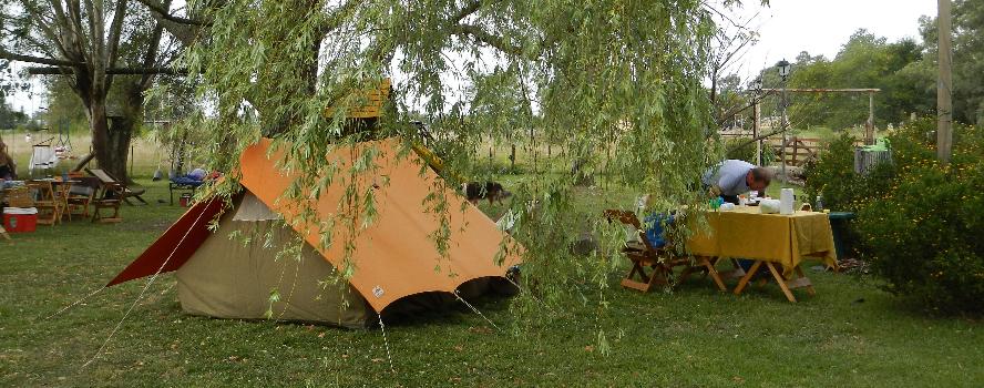 iniciarse al campamento, base, acampada, camping, acampar, camper, refugio, dormi, donde dormir,  caba&ntilde;a, hospedaje, donde hospedarse, hotel barato, ambiente, sala de maquinas, exclusivo, exclusividad, camping de lujo, glamping argentina, relax, relajarse, relajacion, siesta, tranquilidad, sosiego, estancia, pasto, aire, acondicionado, desayuno, mate en la cama, pileta, sombrilla, colchoneta inflable, fin de semana, week end, sabado, domingo, feriado, fin de semana largo, feriado puente, salida, parejas, turismo rural, viaje, viajecito escapada, viajeta, cerca, capital, pocos km, costa atlantica, autopista zona sur, lobos, ca&ntilde;uelas, san miguel del monte, uribelarrea, udaondo abott, campo, fogon, bolsa de dormir, linternas, mosquitero, pesca, paseos en globo, planeadores, alquiler cuatriciclos, cabalgatas, cabalgar, caballos, parque4x4, smata, maximo paz, vicente casares, ezeiza, horno de barro, asado, amigos, familia, chicos chicos, peque&ntilde;os, primera experiencia, naturaleza, verde, salir a pescar, hacer un fueguito, leer un libro, tranquilo, hamaca, paraguaya, siesta en los arboles, pastos altos, fogon, parrilla, disco de arado, deportes aventura, escapar de la rutina, quincho, juegos para chicos, escaladores, atardecer, niebla, abierto todo el a&ntilde;o, atendido por sus due&ntilde;os, ropa de cama, frazadas, mangrullo, reposeras, pic-nic, pic nic, campestre, atardecer, pajaros, chacra, las primorosas, chacras del alba, termas del salado, esculturas al aire libre, sala de maquinas, parque 4x4 conduccion defensiva, 4x4 y atv cuatris bosques, pasar el dia, dia de campo, 