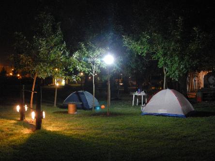 iniciarse al campamento, base, acampada, camping, acampar, camper, refugio, dormi, donde dormir,  caba&ntilde;a, hospedaje, donde hospedarse, hotel barato, ambiente, sala de maquinas, exclusivo, exclusividad, camping de lujo, glamping argentina, relax, relajarse, relajacion, siesta, tranquilidad, sosiego, estancia, pasto, aire, acondicionado, desayuno, mate en la cama, pileta, sombrilla, colchoneta inflable, fin de semana, week end, sabado, domingo, feriado, fin de semana largo, feriado puente, salida, parejas, turismo rural, viaje, viajecito escapada, viajeta, cerca, capital, pocos km, costa atlantica, autopista zona sur, lobos, ca&ntilde;uelas, san miguel del monte, uribelarrea, udaondo abott, campo, fogon, bolsa de dormir, linternas, mosquitero, pesca, paseos en globo, planeadores, alquiler cuatriciclos, cabalgatas, cabalgar, caballos, parque4x4, smata, maximo paz, vicente casares, ezeiza, horno de barro, asado, amigos, familia, chicos chicos, peque&ntilde;os, primera experiencia, naturaleza, verde, salir a pescar, hacer un fueguito, leer un libro, tranquilo, hamaca, paraguaya, siesta en los arboles, pastos altos, fogon, parrilla, disco de arado, deportes aventura, escapar de la rutina, quincho, juegos para chicos, escaladores, atardecer, niebla, abierto todo el a&ntilde;o, atendido por sus due&ntilde;os, ropa de cama, frazadas, mangrullo, reposeras, pic-nic, pic nic, campestre, atardecer, pajaros, chacra, las primorosas, chacras del alba, termas del salado, esculturas al aire libre, sala de maquinas, parque 4x4 conduccion defensiva, 4x4 y atv cuatris bosques, pasar el dia, dia de campo, 