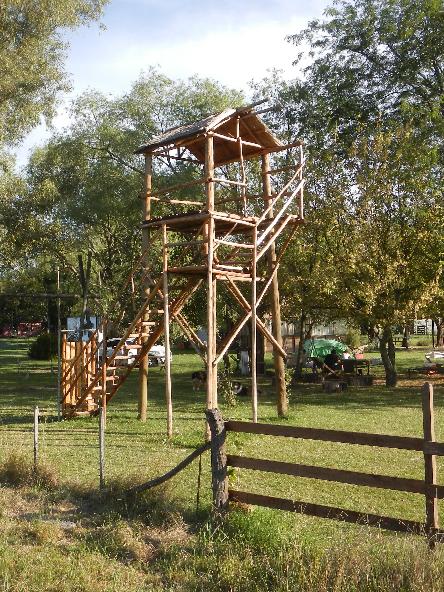 iniciarse al campamento, base, acampada, camping, acampar, camper, refugio, dormi, donde dormir,  caba&ntilde;a, hospedaje, donde hospedarse, hotel barato, ambiente, sala de maquinas, exclusivo, exclusividad, camping de lujo, glamping argentina, relax, relajarse, relajacion, siesta, tranquilidad, sosiego, estancia, pasto, aire, acondicionado, desayuno, mate en la cama, pileta, sombrilla, colchoneta inflable, fin de semana, week end, sabado, domingo, feriado, fin de semana largo, feriado puente, salida, parejas, turismo rural, viaje, viajecito escapada, viajeta, cerca, capital, pocos km, costa atlantica, autopista zona sur, lobos, ca&ntilde;uelas, san miguel del monte, uribelarrea, udaondo abott, campo, fogon, bolsa de dormir, linternas, mosquitero, pesca, paseos en globo, planeadores, alquiler cuatriciclos, cabalgatas, cabalgar, caballos, parque4x4, smata, maximo paz, vicente casares, ezeiza, horno de barro, asado, amigos, familia, chicos chicos, peque&ntilde;os, primera experiencia, naturaleza, verde, salir a pescar, hacer un fueguito, leer un libro, tranquilo, hamaca, paraguaya, siesta en los arboles, pastos altos, fogon, parrilla, disco de arado, deportes aventura, escapar de la rutina, quincho, juegos para chicos, escaladores, atardecer, niebla, abierto todo el a&ntilde;o, atendido por sus due&ntilde;os, ropa de cama, frazadas, mangrullo, reposeras, pic-nic, pic nic, campestre, atardecer, pajaros, chacra, las primorosas, chacras del alba, termas del salado, esculturas al aire libre, sala de maquinas, parque 4x4 conduccion defensiva, 4x4 y atv cuatris bosques, pasar el dia, dia de campo, 