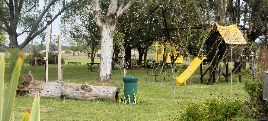 iniciarse al campamento, base, acampada, camping, acampar, camper, refugio, dormi, donde dormir,  caba&ntilde;a, hospedaje, donde hospedarse, hotel barato, ambiente, sala de maquinas, exclusivo, exclusividad, camping de lujo, glamping argentina, relax, relajarse, relajacion, siesta, tranquilidad, sosiego, estancia, pasto, aire, acondicionado, desayuno, mate en la cama, pileta, sombrilla, colchoneta inflable, fin de semana, week end, sabado, domingo, feriado, fin de semana largo, feriado puente, salida, parejas, turismo rural, viaje, viajecito escapada, viajeta, cerca, capital, pocos km, costa atlantica, autopista zona sur, lobos, ca&ntilde;uelas, san miguel del monte, uribelarrea, udaondo abott, campo, fogon, bolsa de dormir, linternas, mosquitero, pesca, paseos en globo, planeadores, alquiler cuatriciclos, cabalgatas, cabalgar, caballos, parque4x4, smata, maximo paz, vicente casares, ezeiza, horno de barro, asado, amigos, familia, chicos chicos, peque&ntilde;os, primera experiencia, naturaleza, verde, salir a pescar, hacer un fueguito, leer un libro, tranquilo, hamaca, paraguaya, siesta en los arboles, pastos altos, fogon, parrilla, disco de arado, deportes aventura, escapar de la rutina, quincho, juegos para chicos, escaladores, atardecer, niebla, abierto todo el a&ntilde;o, atendido por sus due&ntilde;os, ropa de cama, frazadas, mangrullo, reposeras, pic-nic, pic nic, campestre, atardecer, pajaros, chacra, las primorosas, chacras del alba, termas del salado, esculturas al aire libre, sala de maquinas, parque 4x4 conduccion defensiva, 4x4 y atv cuatris bosques, pasar el dia, dia de campo, 