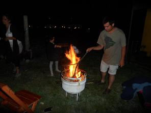 iniciarse al campamento, base, acampada, camping, acampar, camper, refugio, dormi, donde dormir,  caba&ntilde;a, hospedaje, donde hospedarse, hotel barato, ambiente, sala de maquinas, exclusivo, exclusividad, camping de lujo, glamping argentina, relax, relajarse, relajacion, siesta, tranquilidad, sosiego, estancia, pasto, aire, acondicionado, desayuno, mate en la cama, pileta, sombrilla, colchoneta inflable, fin de semana, week end, sabado, domingo, feriado, fin de semana largo, feriado puente, salida, parejas, turismo rural, viaje, viajecito escapada, viajeta, cerca, capital, pocos km, costa atlantica, autopista zona sur, lobos, ca&ntilde;uelas, san miguel del monte, uribelarrea, udaondo abott, campo, fogon, bolsa de dormir, linternas, mosquitero, pesca, paseos en globo, planeadores, alquiler cuatriciclos, cabalgatas, cabalgar, caballos, parque4x4, smata, maximo paz, vicente casares, ezeiza, horno de barro, asado, amigos, familia, chicos chicos, peque&ntilde;os, primera experiencia, naturaleza, verde, salir a pescar, hacer un fueguito, leer un libro, tranquilo, hamaca, paraguaya, siesta en los arboles, pastos altos, fogon, parrilla, disco de arado, deportes aventura, escapar de la rutina, quincho, juegos para chicos, escaladores, atardecer, niebla, abierto todo el a&ntilde;o, atendido por sus due&ntilde;os, ropa de cama, frazadas, mangrullo, reposeras, pic-nic, pic nic, campestre, atardecer, pajaros, chacra, las primorosas, chacras del alba, termas del salado, esculturas al aire libre, sala de maquinas, parque 4x4 conduccion defensiva, 4x4 y atv cuatris bosques, pasar el dia, dia de campo, 