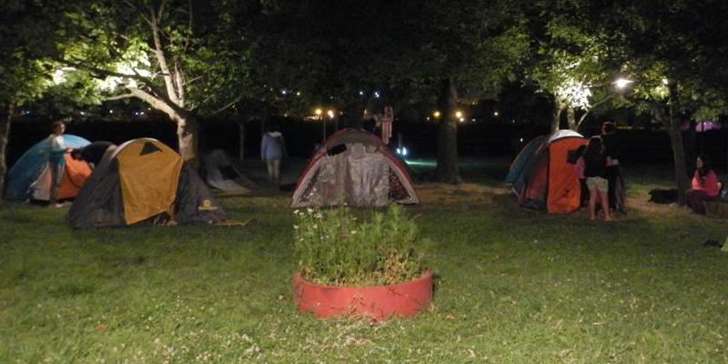 Campamento, ca&ntilde;uelas, acampar, escuelas, camping, educativo, grupo de chicos, salida educativa, exclusivo, fin de semana, pocos km, ezeiza, iniciarse al campamento, base, acampada, camping, acampar, cerca, capital, pocos km, lobos, ca&ntilde;uelas, san miguel del monte, uribelarrea, udaondo abott, campo, fogon, rustico, scouts, alquiler carpas, bolsa de dormir, linternas, parque4x4, smata, maximo paz, vicente casares, ezeiza, horno de barro, familia, chicos chicos, peque&ntilde;os, primera experiencia, naturaleza, verde, salir, arboleda, quincho cerrado, seguridad, iluminaci&oacute;n, fog&oacute;n, parrilla, deportes aventura, quincho, juegos para chicos, juegos trepadores, casa en el &aacute;rbol, escaladores, campestre, atardecer, la tranquera, general rodriguez, escuela de gimnasia, profesores, sevicios, viaje educativo, bosque, experiencia educativa, pileta, piscina, tobogan inflable, pelotero, mancha, deportes, cancha, futbol, voley, paseo nocturno, en caso de lluvia, transporte escolar, micro de alquiler, maestros de escuela, colegios, educaci&oacute;n privada, viaje fin de curso, experiencia campamentil, colonia escolar, educaci&oacute;n en el medio natural, Aula, Naturaleza, actividades f&iacute;sicas en el medio natural, educaci&oacute;n F&iacute;sica, educaci&oacute;n primaria, actividades f&iacute;sicas en la naturaleza, pre-campamento, colonia de vacaciones, vida en la naturaleza, tavien, pr&aacute;cticas en el medio natural; cuidado y preservaci&oacute;n del medio ambiente, interpretaci&oacute;n natural, campo privado, predio cerrado, integraci&oacute;n, sholem, intercolegial, torneo, campo aventua, barrancas, lujan, puente de sogas, caminata nocturna, entorno controlado, construir, refugios, laguna, juego, grupo, charlas, iglesias, retiro espiritual, catequesis, campamentos catolicos, proyecto campamento, arborismo, baradero, dormies, granja, contingente, alojamiento, interpretaci&oacute;n, mangrullo, plantas nativas, colonia suiza, programa educativo, san antonio de areco, los robles, campamento recreativo, armado de carpas, capilla del se&ntilde;or, excursiones de colegios, grupo scout.