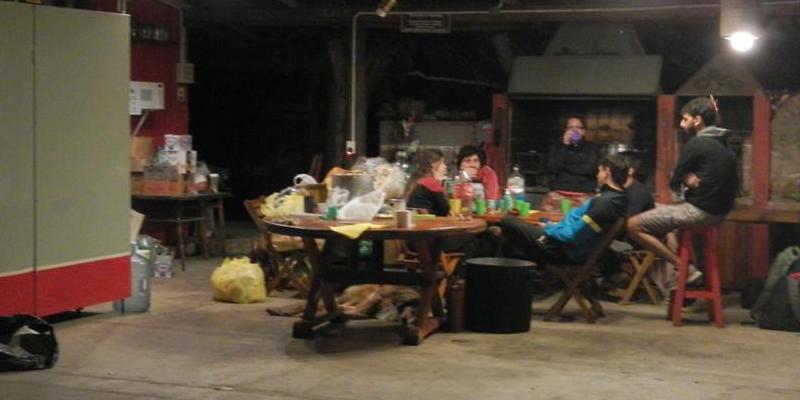 Campamento, ca&ntilde;uelas, acampar, escuelas, camping, educativo, grupo de chicos, salida educativa, exclusivo, fin de semana, pocos km, ezeiza, iniciarse al campamento, base, acampada, camping, acampar, cerca, capital, pocos km, lobos, ca&ntilde;uelas, san miguel del monte, uribelarrea, udaondo abott, campo, fogon, rustico, scouts, alquiler carpas, bolsa de dormir, linternas, parque4x4, smata, maximo paz, vicente casares, ezeiza, horno de barro, familia, chicos chicos, peque&ntilde;os, primera experiencia, naturaleza, verde, salir, arboleda, quincho cerrado, seguridad, iluminaci&oacute;n, fog&oacute;n, parrilla, deportes aventura, quincho, juegos para chicos, juegos trepadores, casa en el &aacute;rbol, escaladores, campestre, atardecer, la tranquera, general rodriguez, escuela de gimnasia, profesores, sevicios, viaje educativo, bosque, experiencia educativa, pileta, piscina, tobogan inflable, pelotero, mancha, deportes, cancha, futbol, voley, paseo nocturno, en caso de lluvia, transporte escolar, micro de alquiler, maestros de escuela, colegios, educaci&oacute;n privada, viaje fin de curso, experiencia campamentil, colonia escolar, educaci&oacute;n en el medio natural, Aula, Naturaleza, actividades f&iacute;sicas en el medio natural, educaci&oacute;n F&iacute;sica, educaci&oacute;n primaria, actividades f&iacute;sicas en la naturaleza, pre-campamento, colonia de vacaciones, vida en la naturaleza, tavien, pr&aacute;cticas en el medio natural; cuidado y preservaci&oacute;n del medio ambiente, interpretaci&oacute;n natural, campo privado, predio cerrado, integraci&oacute;n, sholem, intercolegial, torneo, campo aventua, barrancas, lujan, puente de sogas, caminata nocturna, entorno controlado, construir, refugios, laguna, juego, grupo, charlas, iglesias, retiro espiritual, catequesis, campamentos catolicos, proyecto campamento, arborismo, baradero, dormies, granja, contingente, alojamiento, interpretaci&oacute;n, mangrullo, plantas nativas, colonia suiza, programa educativo, san antonio de areco, los robles, campamento recreativo, armado de carpas, capilla del se&ntilde;or, excursiones de colegios, grupo scout.