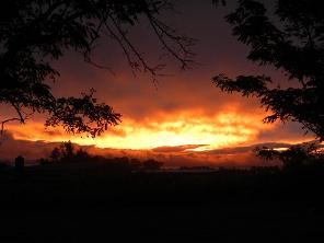 iniciarse al campamento, base, acampada, camping, acampar, camper, refugio, dormi, donde dormir,  caba&ntilde;a, hospedaje, donde hospedarse, hotel barato, ambiente, sala de maquinas, exclusivo, exclusividad, camping de lujo, glamping argentina, relax, relajarse, relajacion, siesta, tranquilidad, sosiego, estancia, pasto, aire, acondicionado, desayuno, mate en la cama, pileta, sombrilla, colchoneta inflable, fin de semana, week end, sabado, domingo, feriado, fin de semana largo, feriado puente, salida, parejas, turismo rural, viaje, viajecito escapada, viajeta, cerca, capital, pocos km, costa atlantica, autopista zona sur, lobos, ca&ntilde;uelas, san miguel del monte, uribelarrea, udaondo abott, campo, fogon, bolsa de dormir, linternas, mosquitero, pesca, paseos en globo, planeadores, alquiler cuatriciclos, cabalgatas, cabalgar, caballos, parque4x4, smata, maximo paz, vicente casares, ezeiza, horno de barro, asado, amigos, familia, chicos chicos, peque&ntilde;os, primera experiencia, naturaleza, verde, salir a pescar, hacer un fueguito, leer un libro, tranquilo, hamaca, paraguaya, siesta en los arboles, pastos altos, fogon, parrilla, disco de arado, deportes aventura, escapar de la rutina, quincho, juegos para chicos, escaladores, atardecer, niebla, abierto todo el a&ntilde;o, atendido por sus due&ntilde;os, ropa de cama, frazadas, mangrullo, reposeras, pic-nic, pic nic, campestre, atardecer, pajaros, chacra, las primorosas, chacras del alba, termas del salado, esculturas al aire libre, sala de maquinas, parque 4x4 conduccion defensiva, 4x4 y atv cuatris bosques, pasar el dia, dia de campo, 