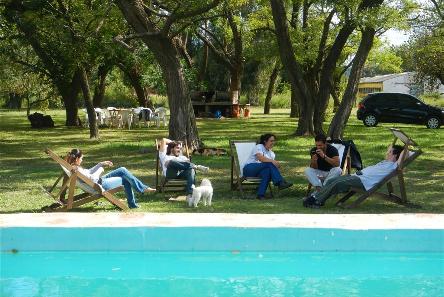 iniciarse al campamento, base, acampada, camping, acampar, camper, refugio, dormi, donde dormir,  caba&ntilde;a, hospedaje, donde hospedarse, hotel barato, ambiente, sala de maquinas, exclusivo, exclusividad, camping de lujo, glamping argentina, relax, relajarse, relajacion, siesta, tranquilidad, sosiego, estancia, pasto, aire, acondicionado, desayuno, mate en la cama, pileta, sombrilla, colchoneta inflable, fin de semana, week end, sabado, domingo, feriado, fin de semana largo, feriado puente, salida, parejas, turismo rural, viaje, viajecito escapada, viajeta, cerca, capital, pocos km, costa atlantica, autopista zona sur, lobos, ca&ntilde;uelas, san miguel del monte, uribelarrea, udaondo abott, campo, fogon, bolsa de dormir, linternas, mosquitero, pesca, paseos en globo, planeadores, alquiler cuatriciclos, cabalgatas, cabalgar, caballos, parque4x4, smata, maximo paz, vicente casares, ezeiza, horno de barro, asado, amigos, familia, chicos chicos, peque&ntilde;os, primera experiencia, naturaleza, verde, salir a pescar, hacer un fueguito, leer un libro, tranquilo, hamaca, paraguaya, siesta en los arboles, pastos altos, fogon, parrilla, disco de arado, deportes aventura, escapar de la rutina, quincho, juegos para chicos, escaladores, atardecer, niebla, abierto todo el a&ntilde;o, atendido por sus due&ntilde;os, ropa de cama, frazadas, mangrullo, reposeras, pic-nic, pic nic, campestre, atardecer, pajaros, chacra, las primorosas, chacras del alba, termas del salado, esculturas al aire libre, sala de maquinas, parque 4x4 conduccion defensiva, 4x4 y atv cuatris bosques 