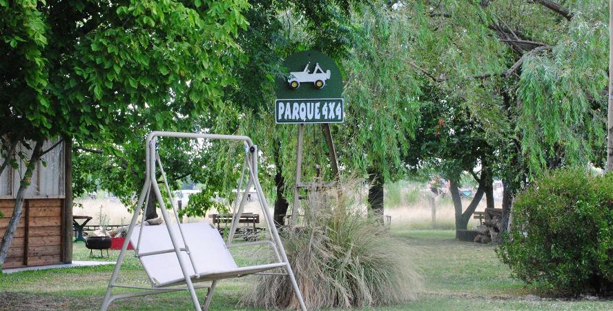 iniciarse al campamento, base, acampada, camping, acampar, camper, refugio, dormi, donde dormir,  caba&ntilde;a, hospedaje, donde hospedarse, hotel barato, ambiente, sala de maquinas, exclusivo, exclusividad, camping de lujo, glamping argentina, relax, relajarse, relajacion, siesta, tranquilidad, sosiego, estancia, pasto, aire, acondicionado, desayuno, mate en la cama, pileta, sombrilla, colchoneta inflable, fin de semana, week end, sabado, domingo, feriado, fin de semana largo, feriado puente, salida, parejas, turismo rural, viaje, viajecito escapada, viajeta, cerca, capital, pocos km, costa atlantica, autopista zona sur, lobos, ca&ntilde;uelas, san miguel del monte, uribelarrea, udaondo abott, campo, fogon, bolsa de dormir, linternas, mosquitero, pesca, paseos en globo, planeadores, alquiler cuatriciclos, cabalgatas, cabalgar, caballos, parque4x4, smata, maximo paz, vicente casares, ezeiza, horno de barro, asado, amigos, familia, chicos chicos, peque&ntilde;os, primera experiencia, naturaleza, verde, salir a pescar, hacer un fueguito, leer un libro, tranquilo, hamaca, paraguaya, siesta en los arboles, pastos altos 