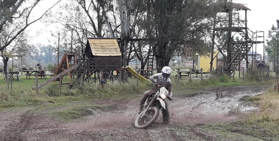 cuatriciclos, atv, cuatris, andar en cuatri, colectora autopista, utv, atv, sidebyside, polaris, canam, honda, gillera, g-force, donde andar en cuatri, circuito de enduro, motocross, moto, autopista, cantera, tosquera, seguridad, ba&ntilde;os, mecanica, reparacion de cuatri, quad, zanella, moto mx, millenium, campana, otamendi, practice track, benavidez, zona norte, zona sur, zona oeste, nogoya, las tejas, isla talavera, go pro, no profesional, cuatris para chicos, cuatri de 50cc, 90 cc, motocross, enduro, test road, mx, fmx, circuito, video, foro, comunidad mx, millennium 3, millennium otamendi, millennium benavidez, pista de cuatris, circuito de cuatriciclos, circuito ca&ntilde;uelas, ruta 3, atv park, amateur, circuito familia, cuatriciclo familiar, barro, piedras, donde barrear, stadium quadcross, chascomus, zarate, ezeiza, marcos parz, banshee, yamaha, grizzly, parrilleros, deportivo, buenos aires, parque4x4, camping con cuatri, sin locuras, parrillas, picnic, pic nic, cascos para cuatriciclos, ambiente familiar, pasar el d&iacute;a, fin de semana, sabado, domingo