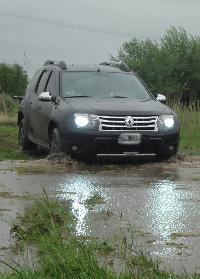 Ascenso y descenso, de rampas y terreno natural Inclinaciones laterales Conducci&oacute;n en arena Conducci&oacute;n en barro Paso de vadeo Trepada en roca Circulaci&oacute;n sobre piedras Trepada de escalera de durmientes Descuelgue de suspensi&oacute;n y funcionamiento de los sistemas de tracci&oacute;n Utilizaci&oacute;n en ascenso y descenso de los dispositivos de seguridad espec&iacute;ficos Demostraci&oacute;n de la transferencia de maza y su importancia       en la tracci&oacute;n T&eacute;cnicas de negociaci&oacute;n de los distintos tipos de obst&aacute;culos Maniobras de seguridad T&eacute;cnicas de rescate y uso correcto de todos los elementos espec&iacute;ficos Paso de Puentes Camel Conducci&oacute;n en m&eacute;danos Remplazo de neum&aacute;ticos sin ayuda de los elementos espec&iacute;ficos