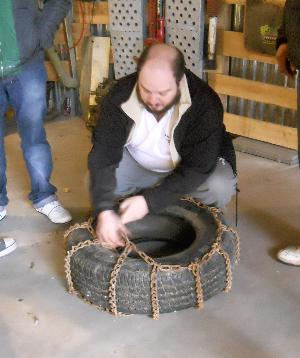 Introducci&oacute;n al mundo 4x4 y su historia Comparativa de los veh&iacute;culos de la marca Conducci&oacute;n Off Road: consejos y tips Posici&oacute;n de manejo Conducci&oacute;n en ruta y asfalto  Conducci&oacute;n en tierra, piedras y polvo Conducci&oacute;n en barro Conducci&oacute;n en arena Conducci&oacute;n en pendiente Conducci&oacute;n en vadeos Conducci&oacute;n en nieve y hielo cadenas pantaneras nieve y hielo multicadenas facym puas