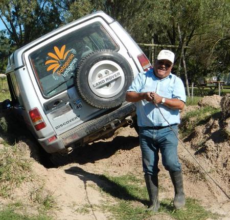 Disponemos de todo el equipo de rescate necesario para la pr&aacute;ctica en el circuito como tambi&eacute;n diversos medios para realizar los rescates.