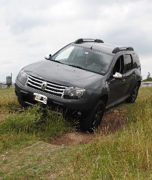 Ascenso y descenso, de rampas y terreno natural Inclinaciones laterales Conducci&oacute;n en arena Conducci&oacute;n en barro Paso de vadeo Trepada en roca Circulaci&oacute;n sobre piedras Trepada de escalera de durmientes Descuelgue de suspensi&oacute;n y funcionamiento de los sistemas de tracci&oacute;n Utilizaci&oacute;n en ascenso y descenso de los dispositivos de seguridad espec&iacute;ficos Demostraci&oacute;n de la transferencia de maza y su importancia       en la tracci&oacute;n T&eacute;cnicas de negociaci&oacute;n de los distintos tipos de obst&aacute;culos Maniobras de seguridad T&eacute;cnicas de rescate y uso correcto de todos los elementos espec&iacute;ficos Paso de Puentes Camel Conducci&oacute;n en m&eacute;danos Remplazo de neum&aacute;ticos sin ayuda de los elementos espec&iacute;ficos