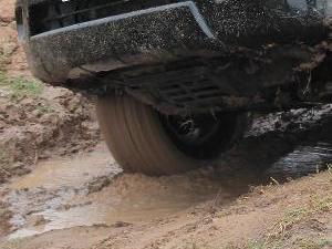 Introducci&oacute;n al mundo 4x4 y su historia Comparativa de los veh&iacute;culos de la marca Conducci&oacute;n Off Road: consejos y tips Posici&oacute;n de manejo Conducci&oacute;n en ruta y asfalto  Conducci&oacute;n en tierra, piedras y polvo Conducci&oacute;n en barro Conducci&oacute;n en arena Conducci&oacute;n en pendiente Conducci&oacute;n en vadeos Conducci&oacute;n en nieve y hielo