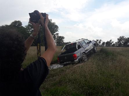 camping campamento jardin naturaleza pic nic aventura cuatriciclos pielta arquitectura bricolage avistaje de aves dia de campo fin de semana buena onda asado jardin de esculturas hierro reciclado animales de metal jardin de colibries salvias picaflor picaflores lagarto overo culebra jardin aves buenos aires observacion de aves rincon de la naturaleza ca&ntilde;uelas laguna pesca mojarras pescar con los chicos pesca con devolucion sembrar mojarras siempre construyendo parque4x4 parque 4x4 pasar el dia amigos cumplea&ntilde;os festejar cumple quinta campo quincho parrillas ba&ntilde;os accesibles duchas camping discapacitados  circuito pruebas sesion fotos campo test drive manejo prueba 