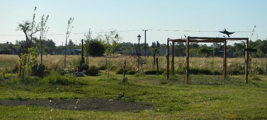 camping campamento jardin naturaleza pic nic aventura cuatriciclos pielta arquitectura bricolage avistaje de aves dia de campo fin de semana buena onda asado jardin de esculturas hierro reciclado animales de metal jardin de colibries salvias picaflor picaflores lagarto overo culebra jardin aves buenos aires observacion de aves rincon de la naturaleza ca&ntilde;uelas laguna pesca mojarras pescar con los chicos pesca con devolucion sembrar mojarras siempre construyendo parque4x4 parque 4x4 pasar el dia amigos cumplea&ntilde;os festejar cumple quinta campo quincho parrillas ba&ntilde;os accesibles duchas camping discapacitados 