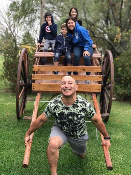 camping campamento jardin naturaleza pic nic aventura cuatriciclos pielta arquitectura bricolage avistaje de aves dia de campo fin de semana buena onda asado jardin de esculturas hierro reciclado animales de metal jardin de colibries salvias picaflor picaflores lagarto overo culebra jardin aves buenos aires observacion de aves rincon de la naturaleza ca&ntilde;uelas laguna pesca mojarras pescar con los chicos pesca con devolucion sembrar mojarras siempre construyendo parque4x4 parque 4x4 pasar el dia amigos cumplea&ntilde;os festejar cumple quinta campo quincho parrillas ba&ntilde;os accesibles duchas camping discapacitados  circuito pruebas sesion fotos campo test drive manejo prueba  siestodromo dormir la siesta fogon campamento nido pajaros aguilucho chimango cara cara tero huevos moteados serpiente vibora  iguana