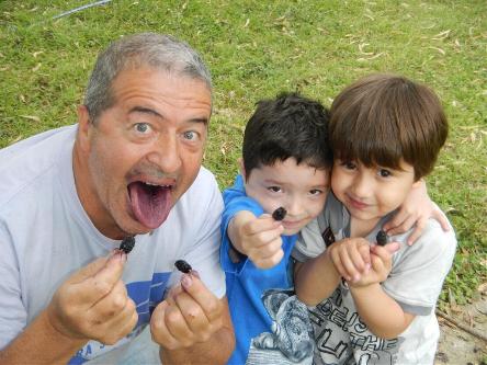 camping campamento jardin naturaleza pic nic aventura cuatriciclos pielta arquitectura bricolage avistaje de aves dia de campo fin de semana buena onda asado jardin de esculturas hierro reciclado animales de metal jardin de colibries salvias picaflor picaflores lagarto overo culebra jardin aves buenos aires observacion de aves rincon de la naturaleza ca&ntilde;uelas laguna pesca mojarras pescar con los chicos pesca con devolucion sembrar mojarras siempre construyendo parque4x4 parque 4x4 pasar el dia amigos cumplea&ntilde;os festejar cumple quinta campo quincho parrillas ba&ntilde;os accesibles duchas camping discapacitados  circuito pruebas sesion fotos campo test drive manejo prueba  siestodromo dormir la siesta fogon campamento nido pajaros aguilucho chimango cara cara tero huevos moteados serpiente vibora  iguana