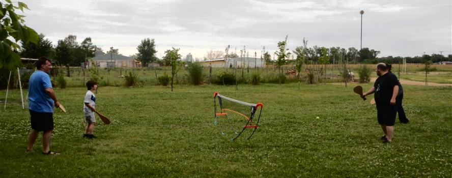 camping campamento jardin naturaleza pic nic aventura cuatriciclos pielta arquitectura bricolage avistaje de aves dia de campo fin de semana buena onda asado jardin de esculturas hierro reciclado animales de metal jardin de colibries salvias picaflor picaflores lagarto overo culebra jardin aves buenos aires observacion de aves rincon de la naturaleza ca&ntilde;uelas laguna pesca mojarras pescar con los chicos pesca con devolucion sembrar mojarras siempre construyendo parque4x4 parque 4x4 pasar el dia amigos cumplea&ntilde;os festejar cumple quinta campo quincho parrillas ba&ntilde;os accesibles duchas camping discapacitados 